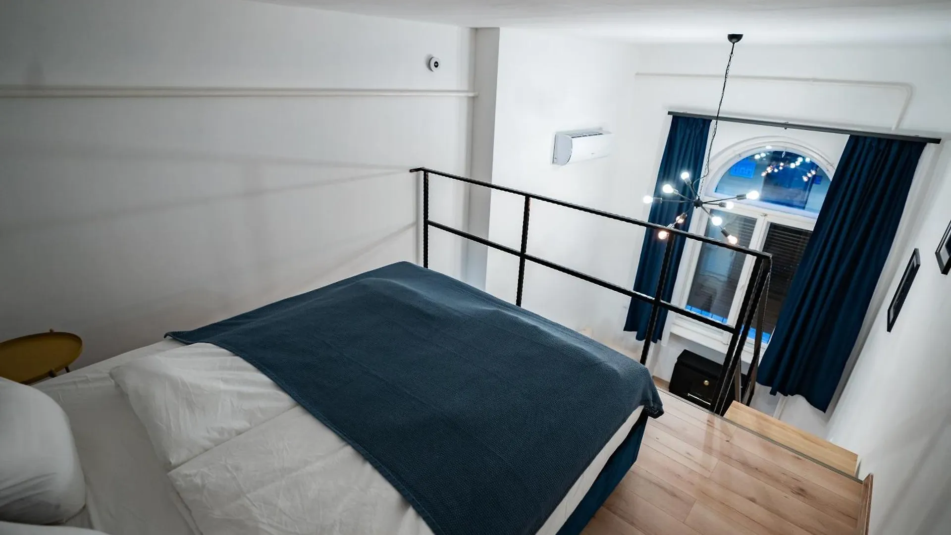 Apartment Downtown Double Room Deluxe With Joint Kitchen Budapest