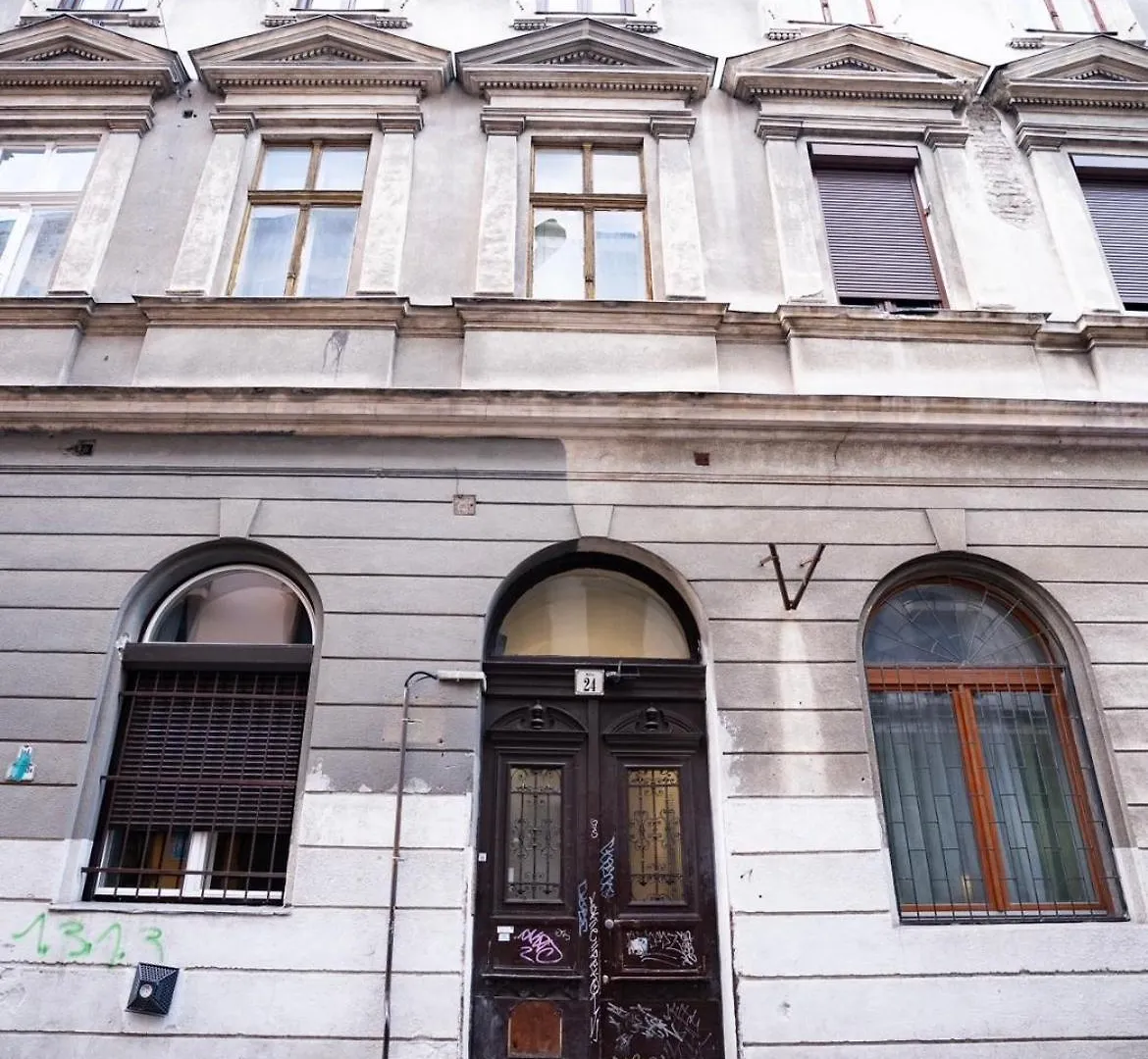 Downtown Double Room Deluxe With Joint Kitchen Budapest Apartment
